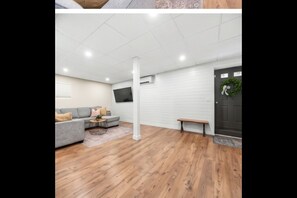 Interior - Private 2-Bedroom Gloucester Suite Near Beaches, Downtown & Restaurants (Gloucester)