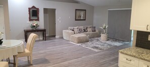 Living area - Serene and spacious 3-bedroom and 2 barhroom house on 1 Acre of land. (Wesley Chapel)