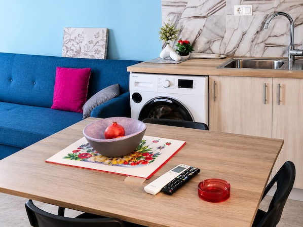Family Apartment, Sea View | Interior