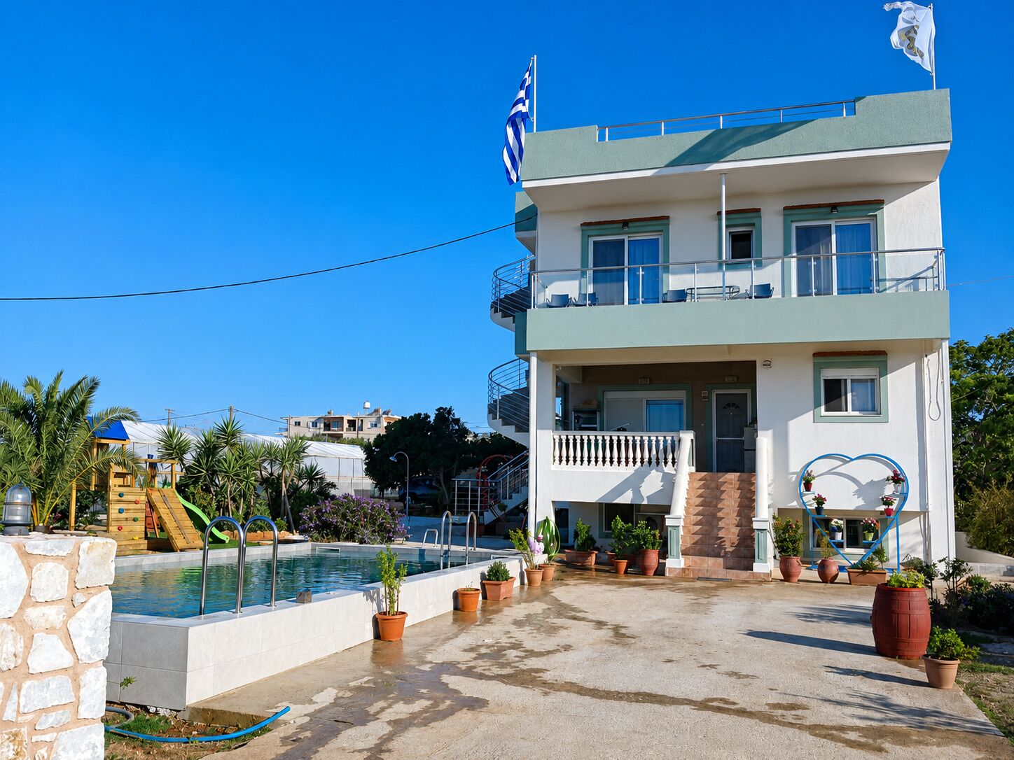 Piscine extérieure (ouverte en saison)