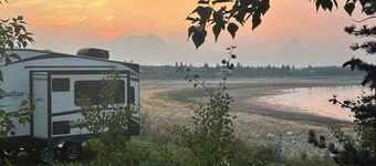 Montana Moon on the Lake "White Hawk" RV #3
