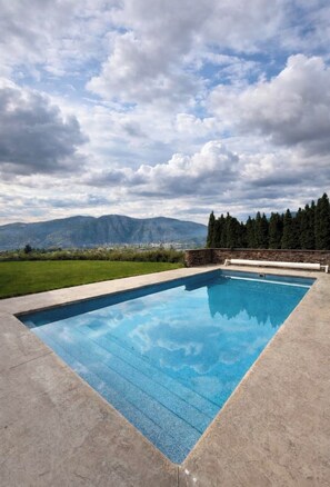 Pool - Central Manson Home-Pool, Hot Tub, Lake Views (Manson)