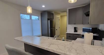 Cozy 1-bedroom duplex in Greenfield with AC.