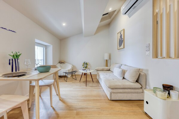Living area - Le Carré du Port Bandolais - Welkeys (Bandol)