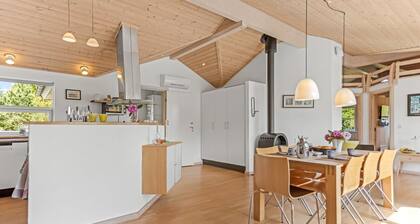 "Oddvar" - 400m from the sea by Interhome