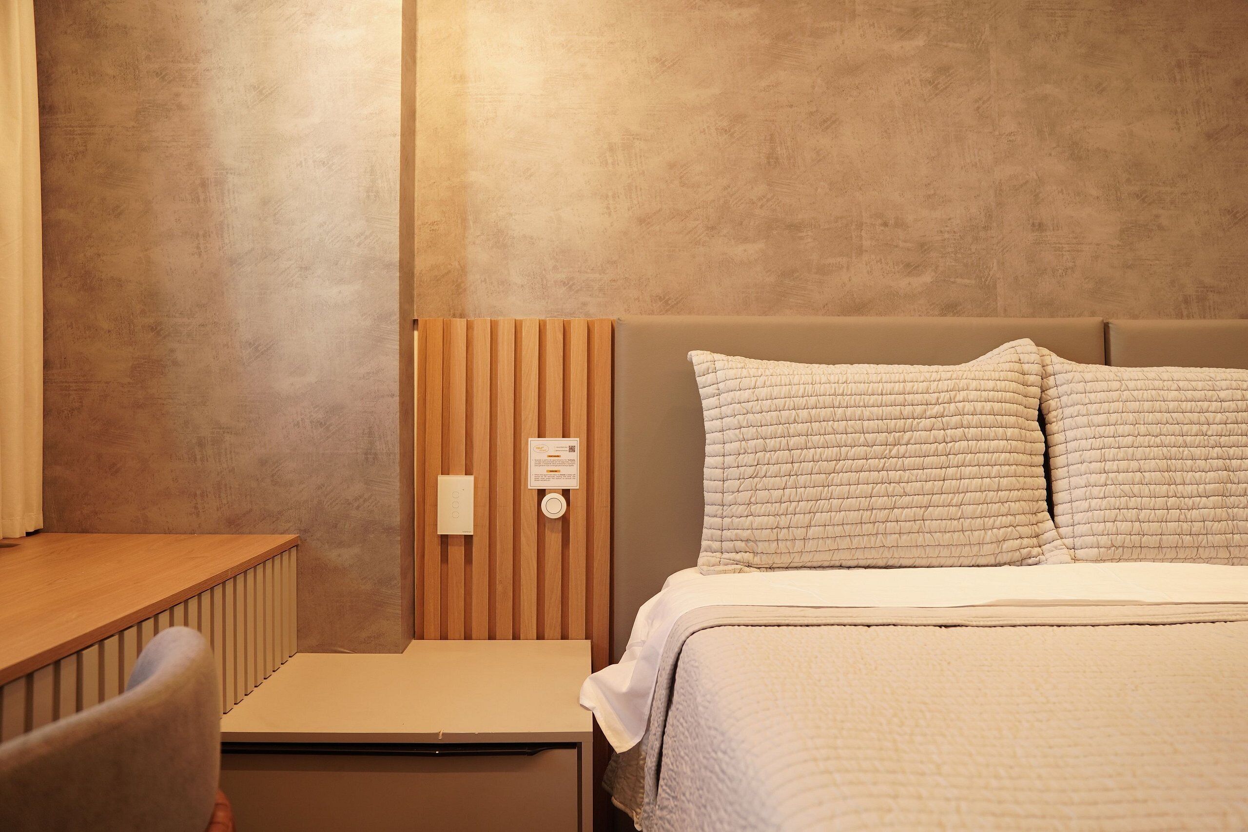 Apartment | Laptop workspace, blackout drapes, iron/ironing board, WiFi (free)