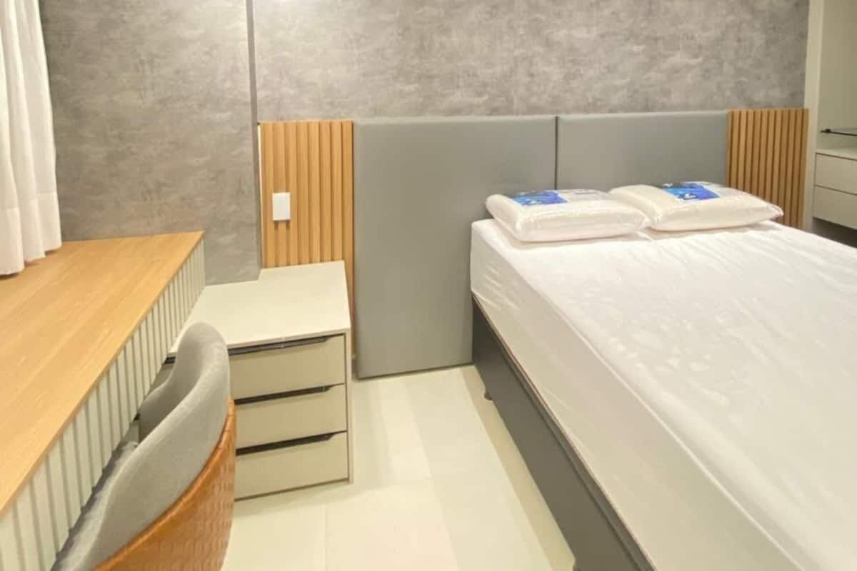 Luxury Apartment | Laptop workspace, blackout curtains, iron/ironing board, free WiFi