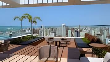 Deluxe Apartment | Outdoor dining