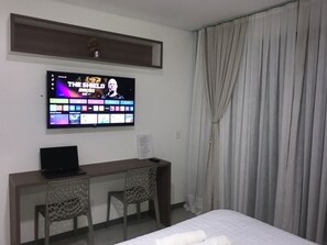 Superior Studio, Air conditioning, City View | Laptop workspace, free WiFi - Beach Class Meireles (Fortaleza)
