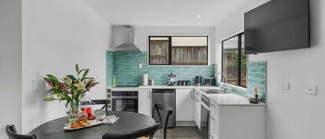 Fridge, oven, stovetop, electric kettle