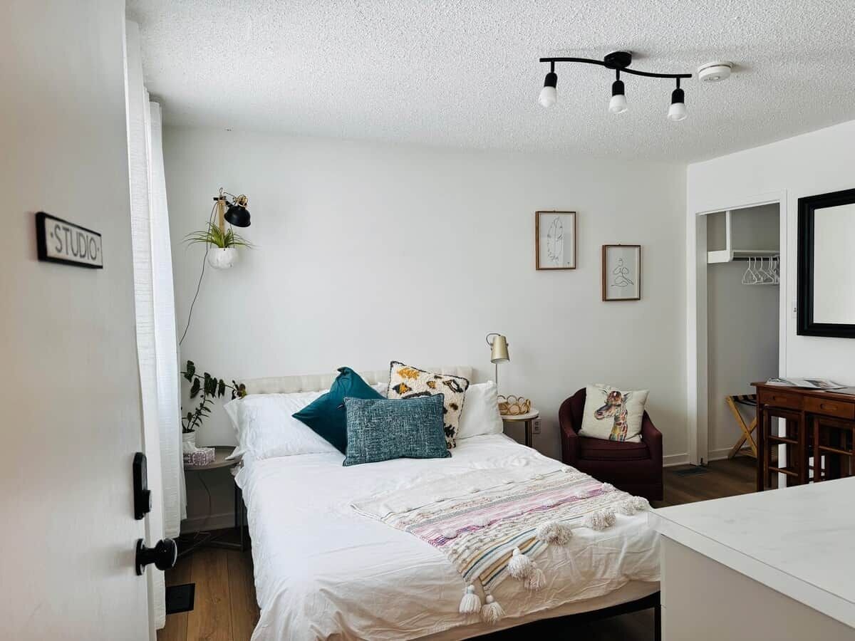 Iron/ironing board, WiFi