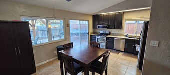 Cozy house in the heart of Willow Springs
