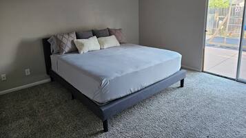 WiFi, bed sheets