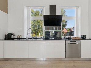 Fridge, dishwasher, cookware/dishes/utensils - "Ofelia" - 4km from the sea by Interhome (Nexø)