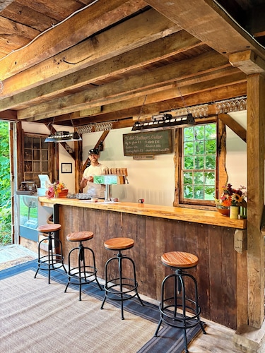 Jetson Suite at CrowNestFarm! 3 hrs from NYC a Farm Escape