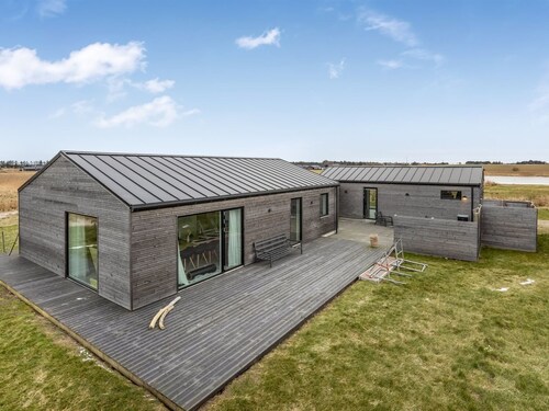 "Annica" - 1km from the sea by Interhome