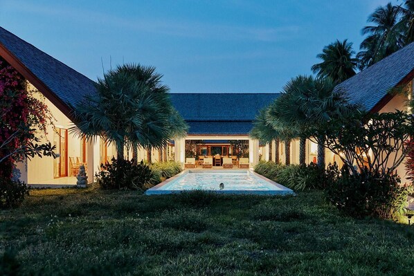 Exterior - Spacious 6-bedroom beachfront estate with staff in serene Koh Samui (Koh Samui)
