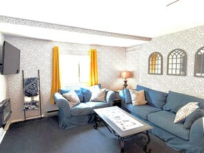 Living area - Steps to Sandy, Swimmable Lake with Stunning Sunsets in Heart of Amish Country (Wolcottville)