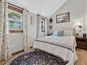 Room - The Colchester Cottage- a lakefront retreat (Colchester)
