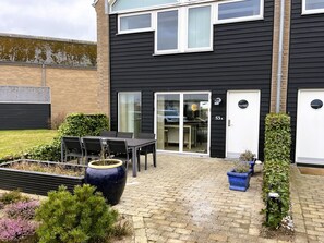 Outdoor dining - "Suna" - 95m from the sea by Interhome (Assens)