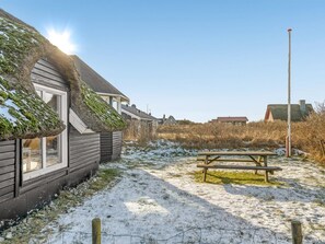 Outdoor dining - "Oskar" - 300m from the sea by Interhome (Harboøre)