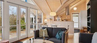 "Loreia" - 350m from the sea by Interhome
