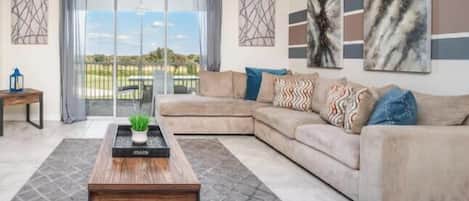 House, Multiple Beds, Pool Access (CHG107-527-3) | Interior
