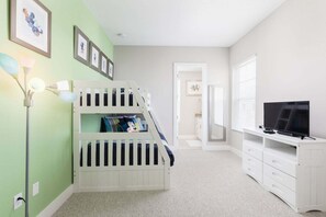 Townhome, Multiple Beds, Pool Access (SMV128-7596-4-G) - Amazing Family Villa 5min-disney BBQ 128 (Kissimmee)