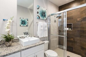 Townhome, Berbilang Katil, Pool Access (SMV128-7596-4-G) | Bilik Mandi