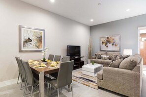 Stadtwohnung, Mehrere Betten, Poolzugang (SMV128-7596-4-G) | Wohnbereich