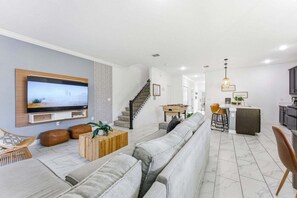 Townhome, Multiple Beds, Pool Access, Pool View (CHG111-1098-5-GP) | Living area