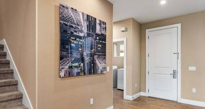 Bright and Modern Townhome at Magic Village Superb Disney Location