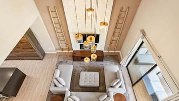 Townhome, Multiple Beds, Pool Access (MVR101-3088-3-G) | Living area