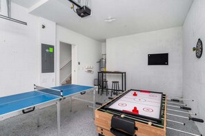 Townhome, Multiple Beds, Pool Access, Pool View (CHG106-1081-3) | Game room