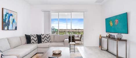 Townhome, Multiple Beds, Pool Access, Pool View (CHG106-1081-3) | Living area