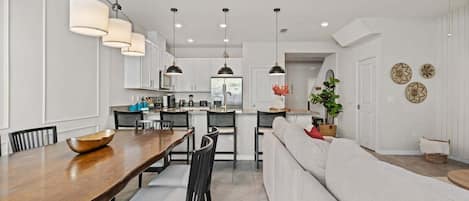 Townhome, Multiple Beds, Pool Access, Pool View (CB101-5123-4-G) | Dining