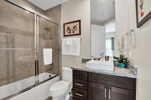 Townhome, Multiple Beds, Pool Access, Pool View (SMV112-2649-5-GS) | Bathroom - Wonderful Villa 5min From Disney Hot Tub & BBQ 112 (Kissimmee)