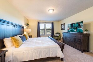 Room - Spacious 5-bedroom Villa With Private Pool in Davenport (Davenport)
