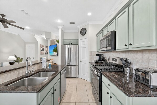 Townhome, Multiple Beds, Balcony, Garden View (CP101-856-3) | Private kitchen