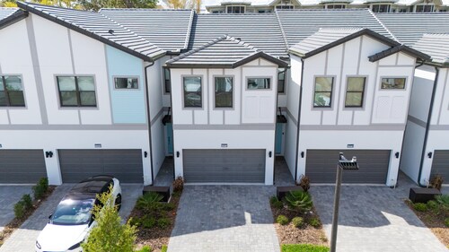 NEW 5bd/5ba Townhome Near Seaworld