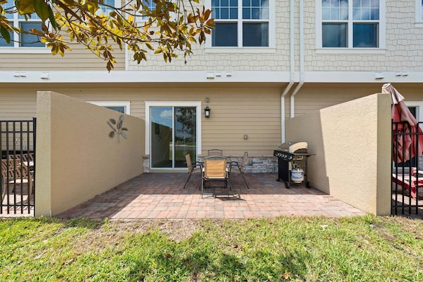 Outdoor dining - Townhouse 4 Bedrooms 5 Min to Disney! (Kissimmee)