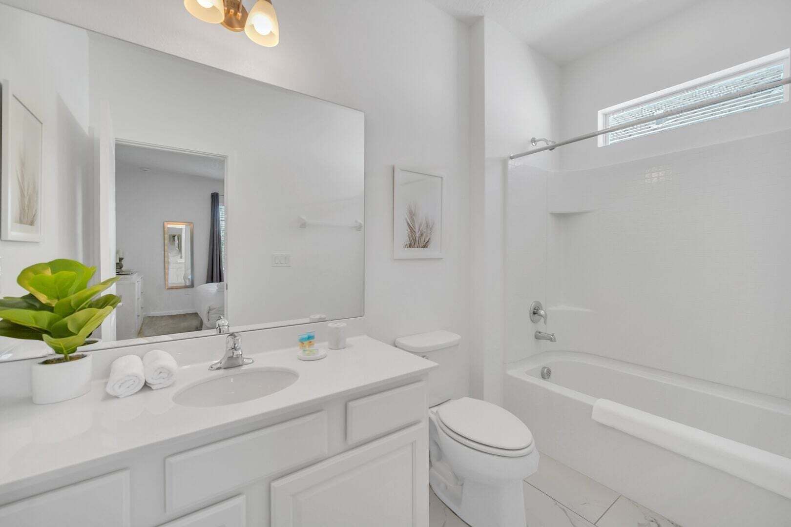 Maison, plusieurs lits, accès piscine, vue piscine (BLV102-378-12-GP) | Salle de bain