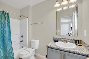Bathroom - Townhouse w/ Hot Tub Near Disney Sleeps 12 (Kissimmee)