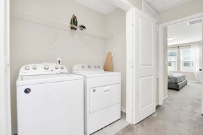 Pientalo, useita sänkyjä, pääsy uima-altaalle, näköala uima-altaalle (CB102-5134-4-GS) | Sisätilat