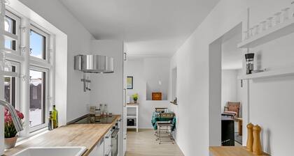"Emma" - 700m from the sea by Interhome