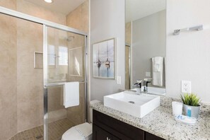 Townhome, Berbilang Katil, Pool Access, Garden View (SMV130-2606-4-GS) | Bilik Mandi