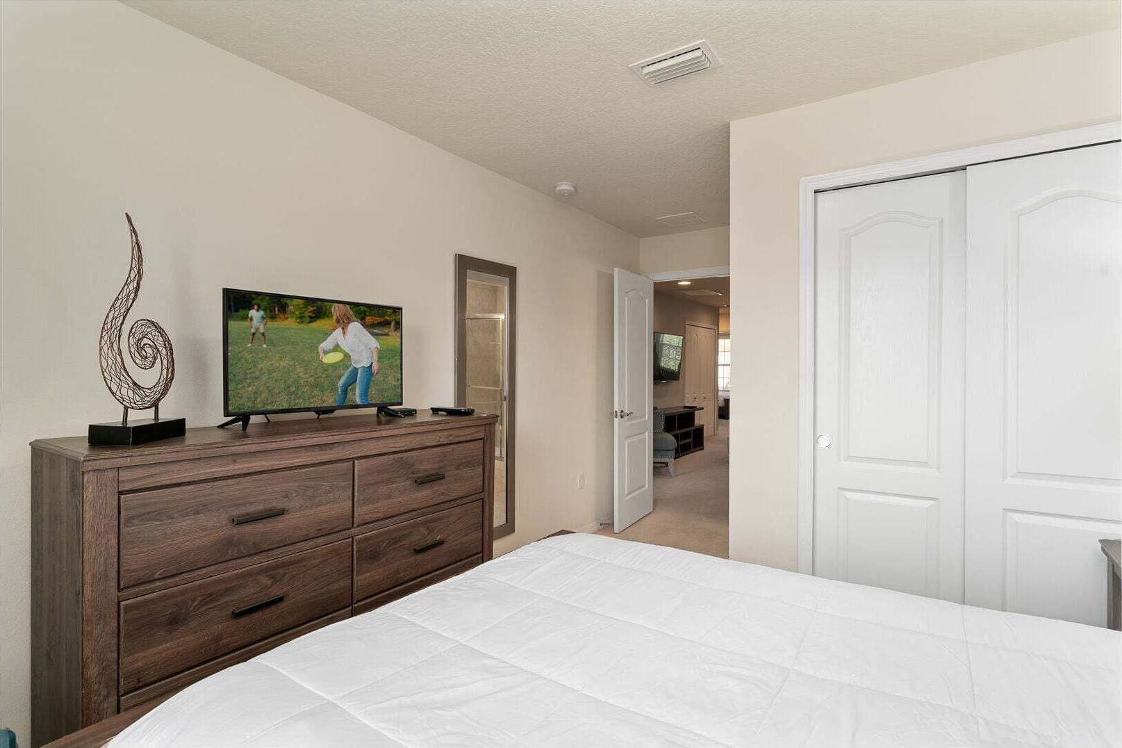 House, Multiple Beds, Pool Access, Pool View (WW109-9041-5-P)