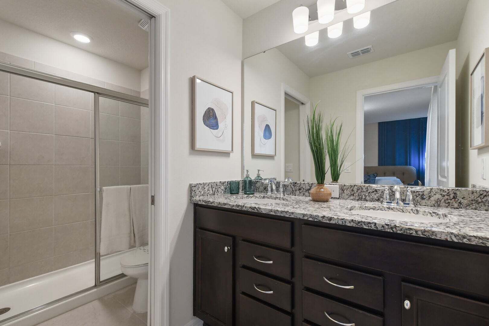 Maison, plusieurs lits, accès piscine, vue piscine (WI111-3716-8-P) | Salle de bain