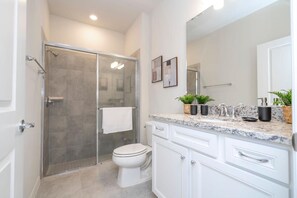 Bathroom - Exclusive Villa, Full Resort Access! (Davenport)