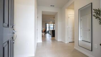 Townhome, Berbilang Katil, Pool Access, Pool View (WI103-4178-5-GP) | Bahagian dalam